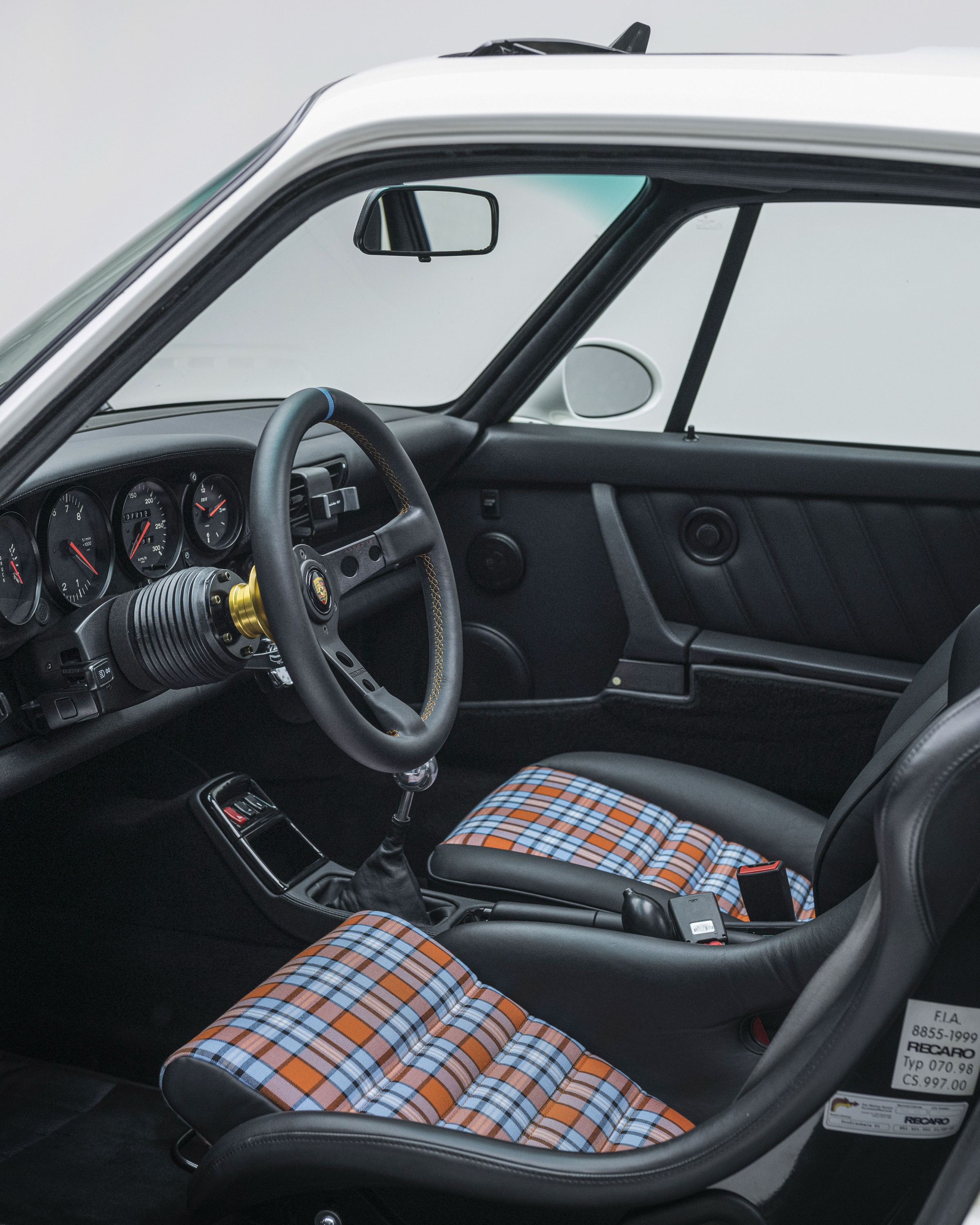 Gentleman Driver 964 C4 — interior