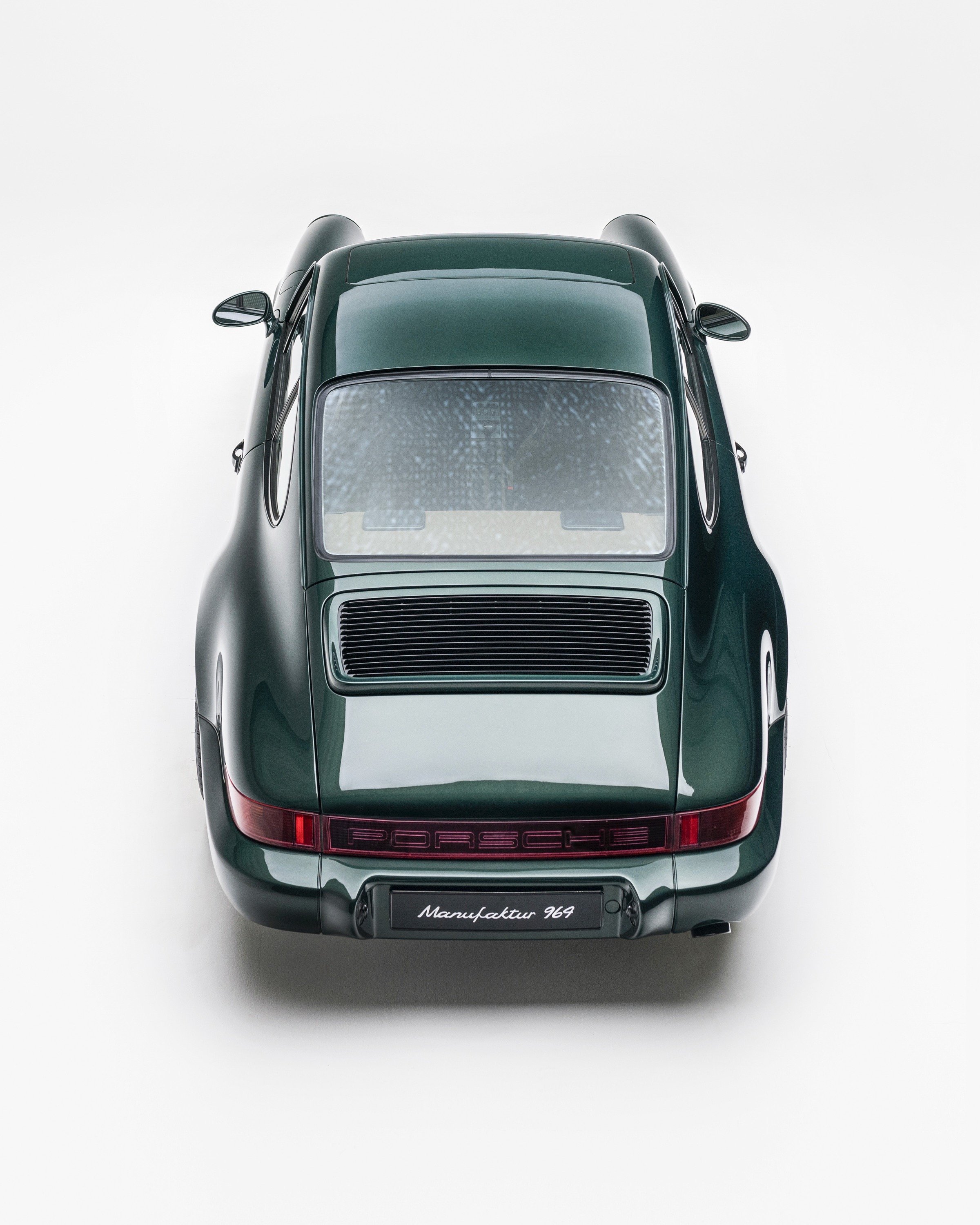 Green and Gold 964 C4 — wheel detail