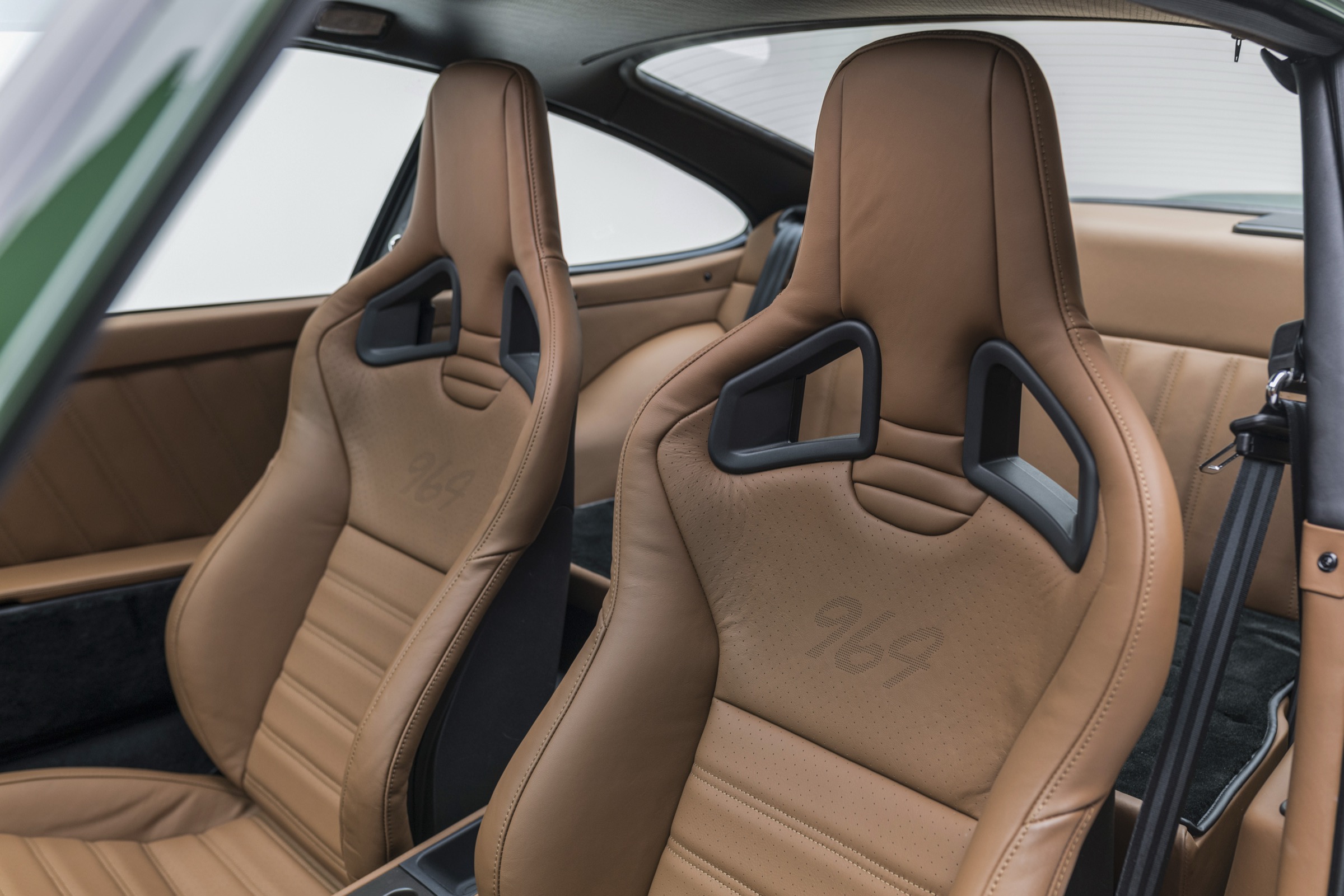 Irish Green 964 turbo — rear detail