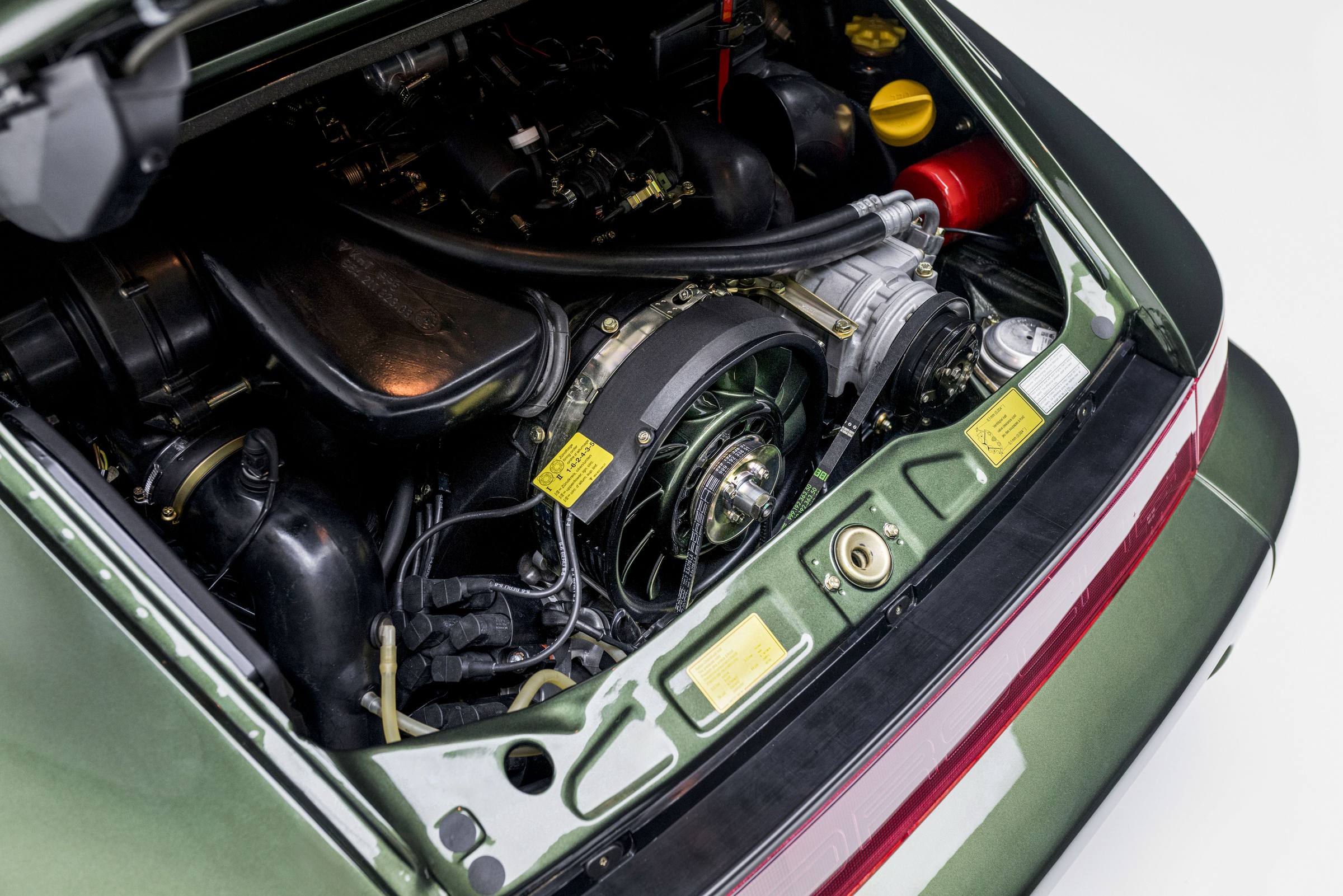 964 Carrera 4 Oak Green — interior