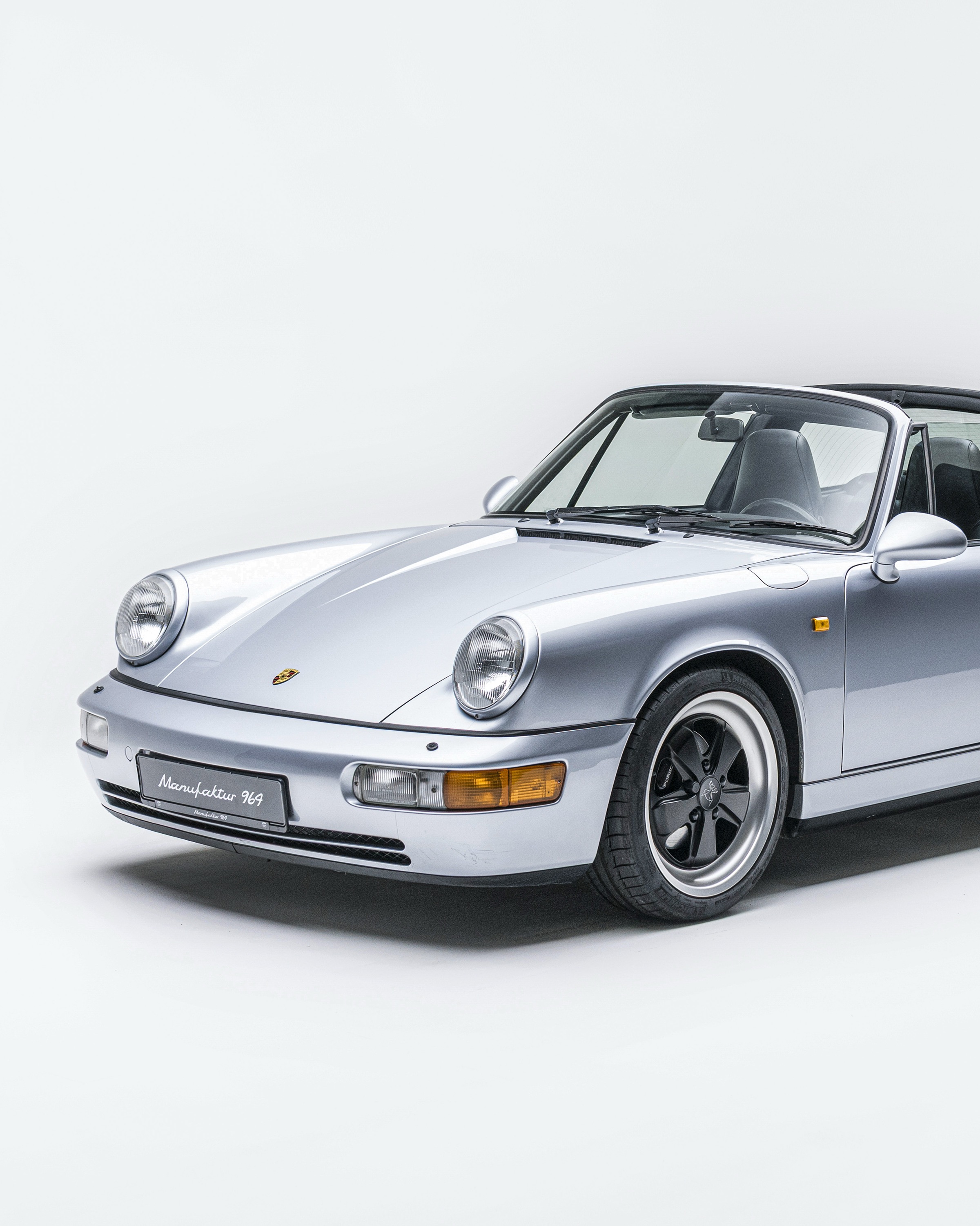 Polar Silver 964 targa — detail