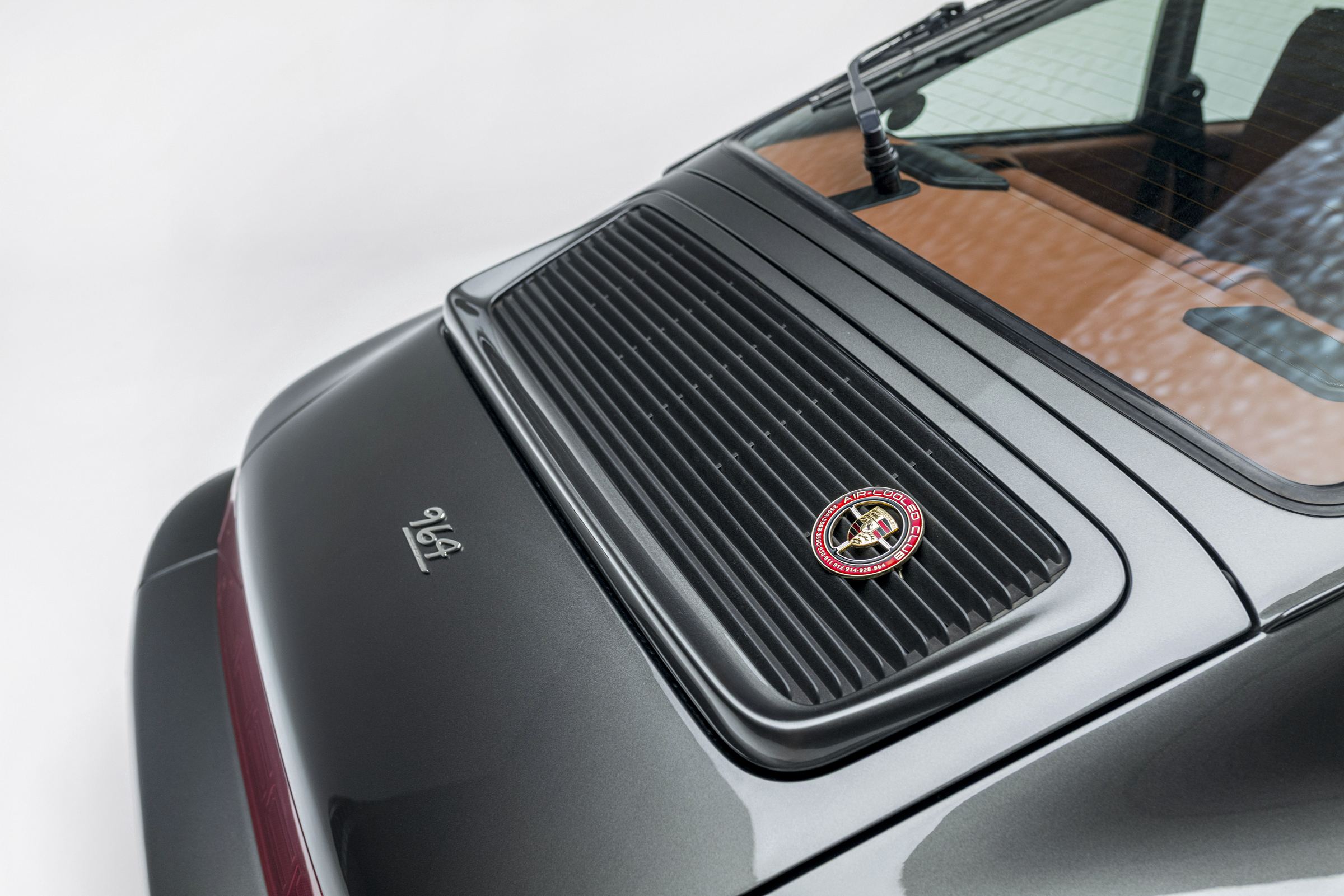 964 Carrera 4 Terracotta — engine
